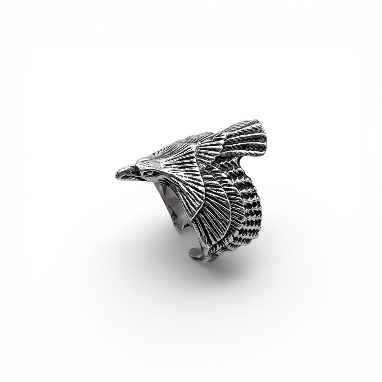 bague en argent ajustable représentant un aigle